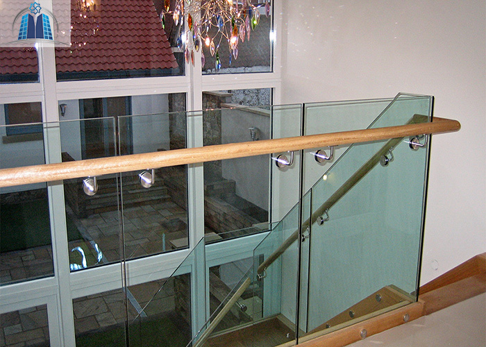 ALUMINIUM , GLASS STAIRCASE